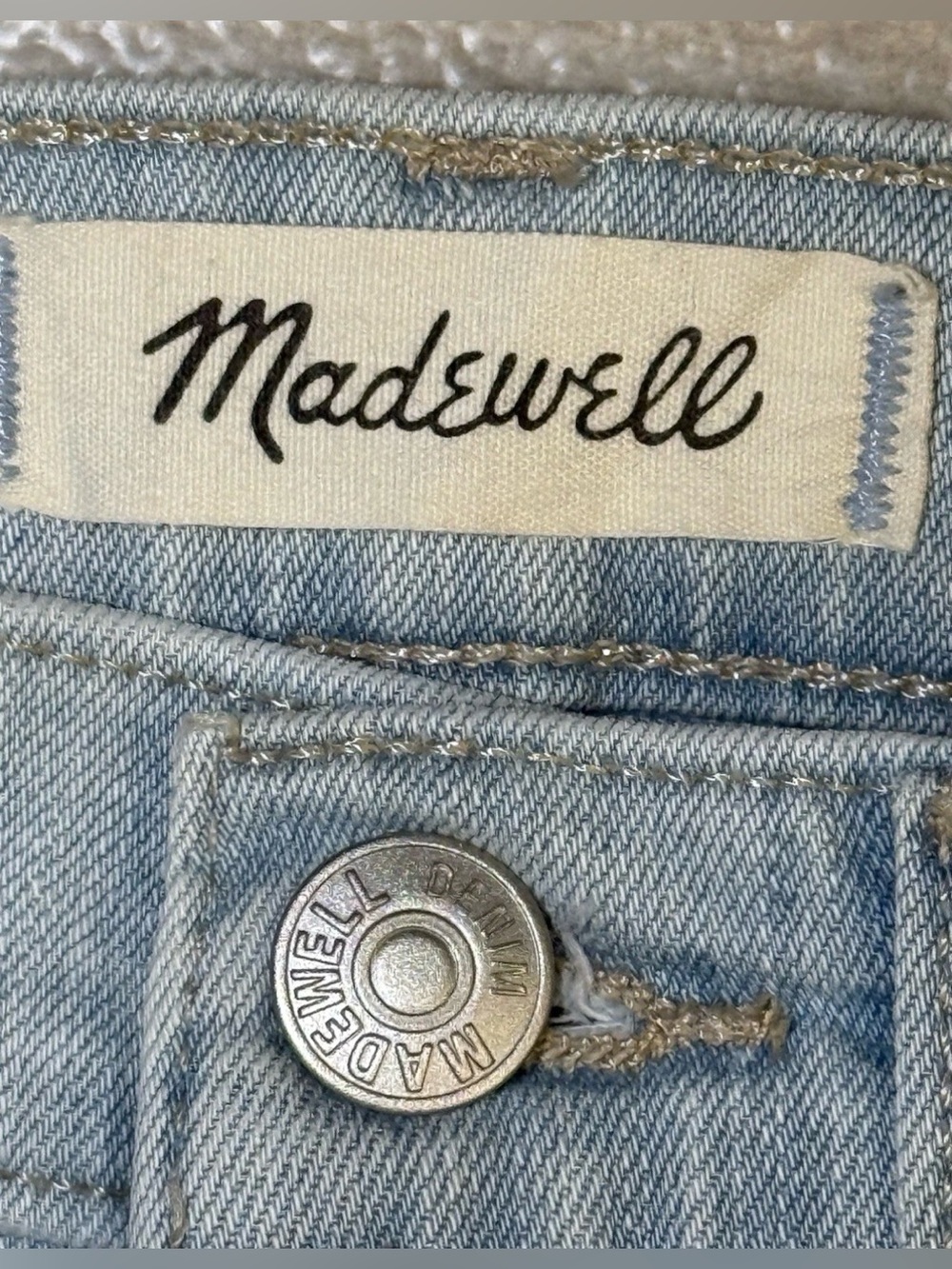 Madewell 9in Mid-Rise Skinny Crop Blue Denim
Jeans: Size 24 Msr 24x26 - Picture 4 of 10
